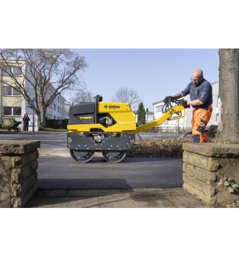 Bomag 28 Inch Double Drum Vibratory Walk Behind Roller Bomag 28 Inch Double Drum Vibratory Walk Behind Roller